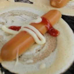 โตเกียว ไส้กรอกไก่ ราดมะเขืิอเทศ