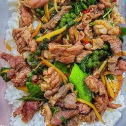ข้าว ผัดขี้เมาเนื้อ