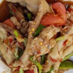 เกาเหลาหมูยอขาไก่ปลาร้า