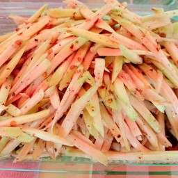 ชุดมะม่วงเปรี้ยวสับเส้น+เครื่องจิ้ม