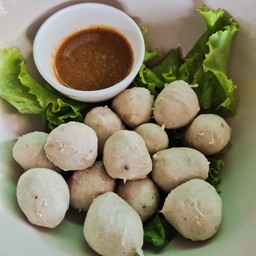 ลูกชิ้นหมูลวก