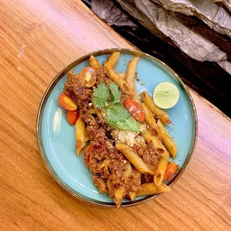 เพนเน่น้ำพริกอ่องพาเมซานชีส