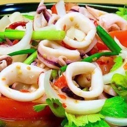 ยำปลาหมึก