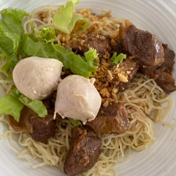 บะหมีฮ่องกง แห้ง ลูกชิ้น หมูตุ๋น