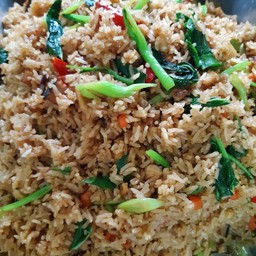 ข้าวผัดคะน้าปลาเค็ม