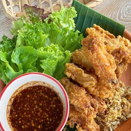 ปีกบนไก่ทอด