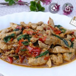 กะเพราหมูชิ้น_