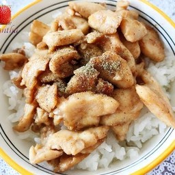 ข้าวไก่ผัดน้ำมันหอย