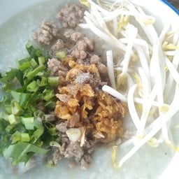 ร้าน  ข้าวเหนียว  หมูปิ้ง  คำน้อย