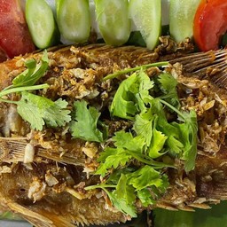 ปลาทับทิิมทอดกระเทียมพริกไทย