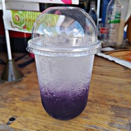 คาเฟ่ลุงหนวด