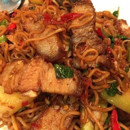 ผัดมาม่าขี้เมา