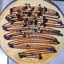 เครป โอรีโอ้ ราดช็อกโกแลต