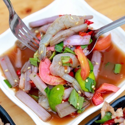 ตำสายบัวกุ้งสด