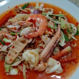 ยำยำ สายลม