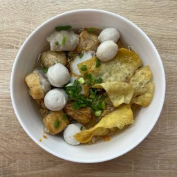 สุย ก๋วยเตี๋ยวลูกชิ้นปลา สาธุประดิษฐ์ 39