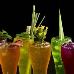 แมวขายน้ำ