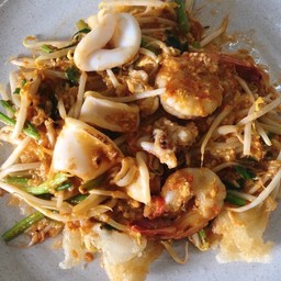 เตี๋ยวคั่วสุกี้ทะเล