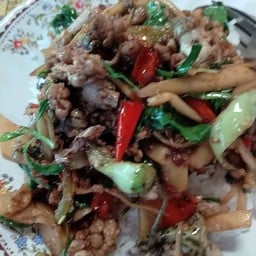 ร้านอาหารน้องแหม่ม ตานิม