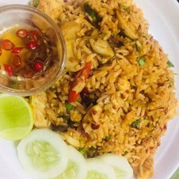 ข้าวผัดต้มยำไก่_