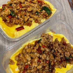 สควิดดี้ กะเพราไข่ข้น 🍳