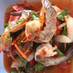 ยำกุ้งสด