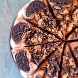 Brookie oreo cheesecake