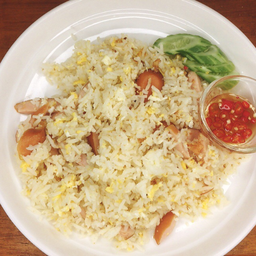 ข้าวผัดไส้กรอก