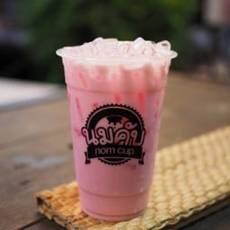 นมชมพูเย็น