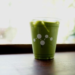 มัทฉะลาเต้ (เย็น)