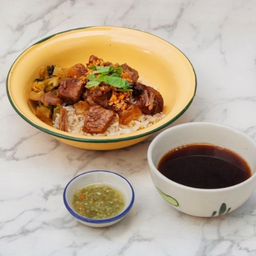 ข้าวเนื้อตุ๋น