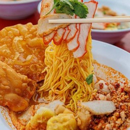 บะหมี่เกี๊ยวหมูแดงต้มยำ