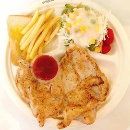 สเต็กเบอร์เกอร์ (ตลาดอเวค ตู้ม่วง)