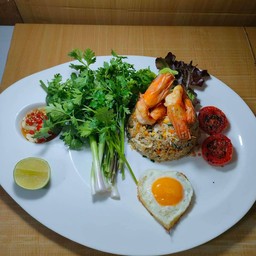 ข้าวผัดกุ้งไข่ดาว