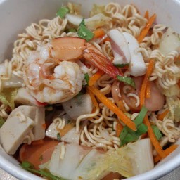 ยำมาม่าทะเล(ซือดะ)