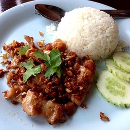 ข้าวราดทอดกระเทียม หมู,ไก่,หมูสับ,