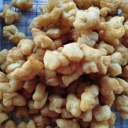 น้ำเต้าหู้-ปาท่องโก๋ หน้าร้านโจ๊กเอราวัณ