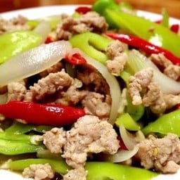 ข้าวผัดพริกหยวก