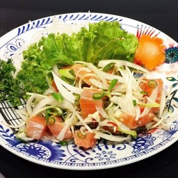 ยําปลาแซลมอน