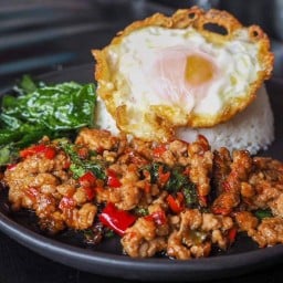 กะเพรา5พริก by อีเจ้