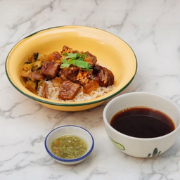 ข้าวหมูตุ๋น