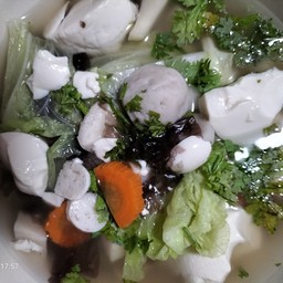 ต้มจืดผักกาดขาวเต้าหู้สาหร่ายเจ