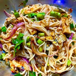 ร้านยำซอยแคบ