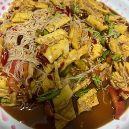 ตำซั่วเส้นเล็กหน่อไม้หมูยอพริกแห้งระเบิดตับ