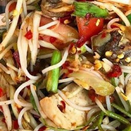 ดารินทร์ ตำแซ่บ ศูนย์อาหารราชภัฏ บุรีรัมย์