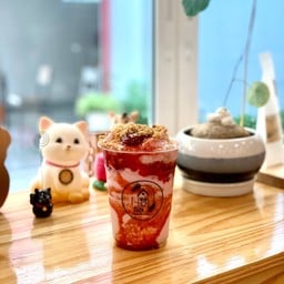 นมสดสตรอว์เบอร์รีคุกกี้ครัมเบิลเย็น