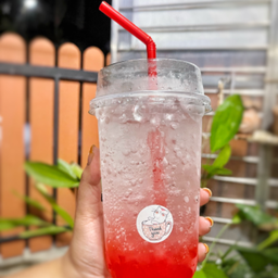 สตอเบอรี่โซดา