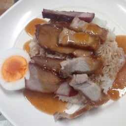 ตามใจฉันข้าวหมูแดงหมูกรอบ 1