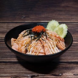 ข้าวหน้าแซลมอนเบิร์น