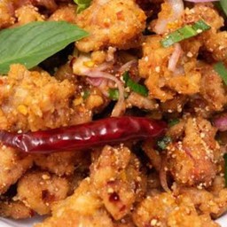 ข้าวไก่กรอบน้ำตก